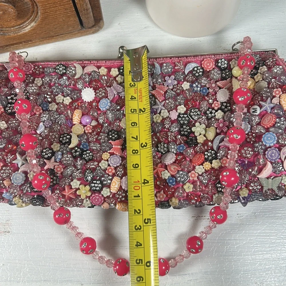 LA VIOLA Pink Clutch Kiss Lock Pink Lined Evening Prom Bag
W/ Strap NWOT - Picture 12 of 16